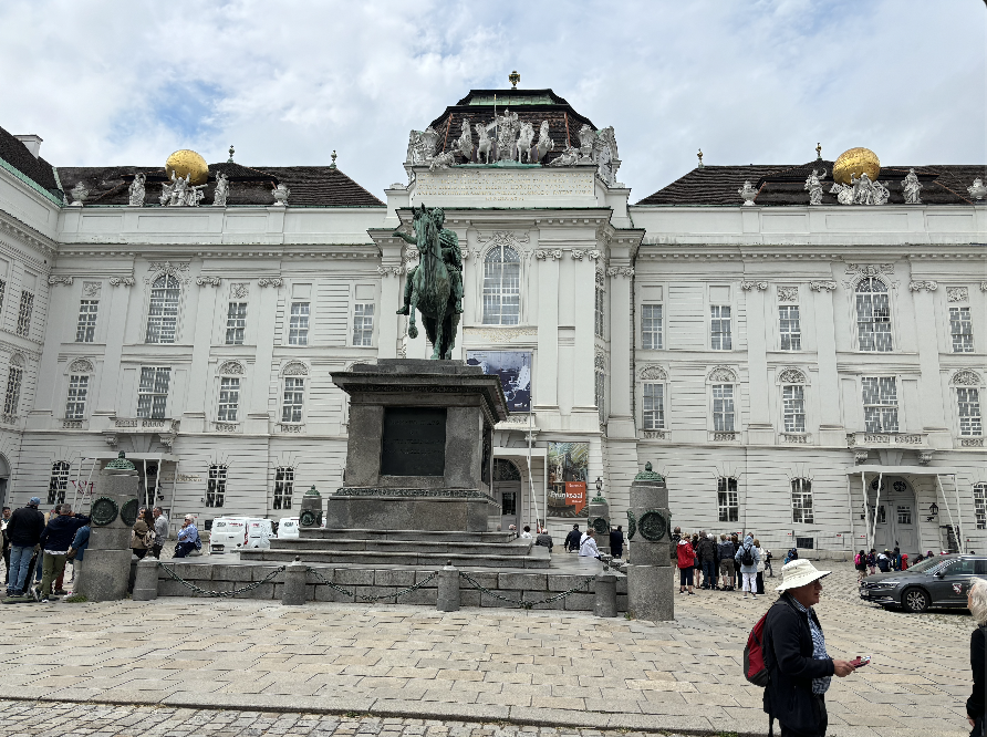 Bildschirmfoto 2024-06-10 um 17.55.42